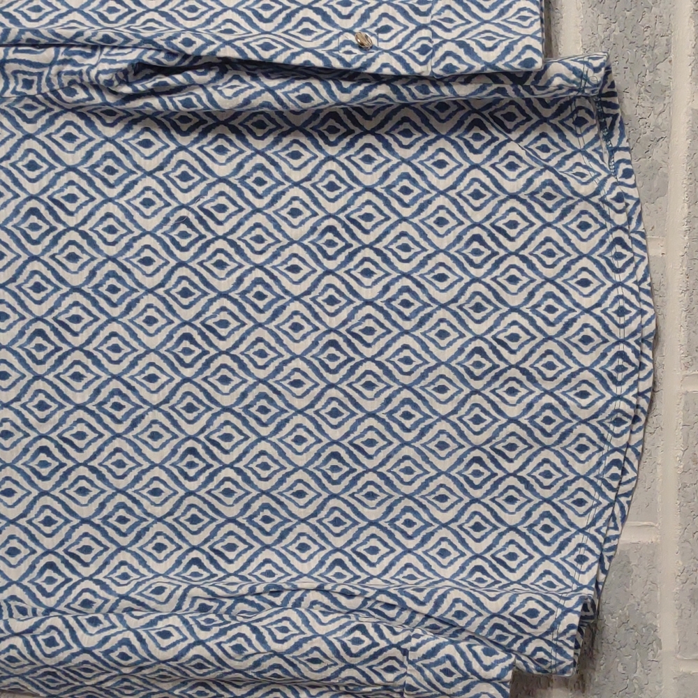 Chico's Women's White and Blue Diamond Patterned Blouse Size (1) Medium - Picture 5 of 14